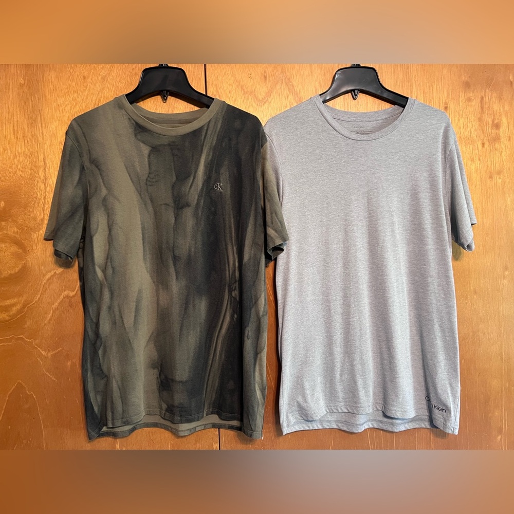 2 Calvin Klein T-shirts Size Medium